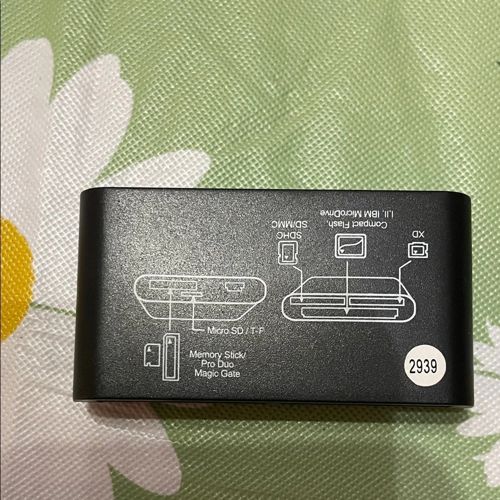 This is a Targus 33-in-1 USB 2.0 Card Reader.